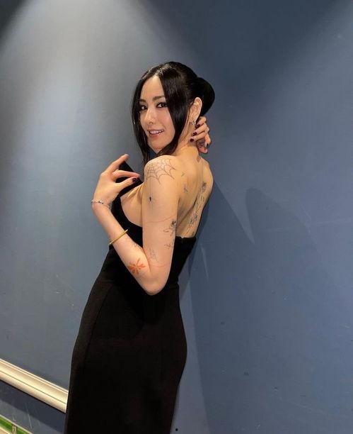 女明星网红纹身图片高清,独特魅力尽展无遗