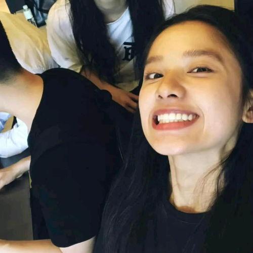 明星网红搞笑大头像女孩,网红搞笑头像女孩的爆笑瞬间
